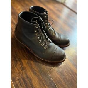 LL Bean Bucksport Boots with Toe Cap- like new - men 10 10